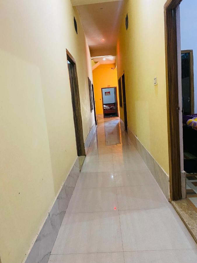 Balaji Homestay Mathura In Vrindavan Extérieur photo