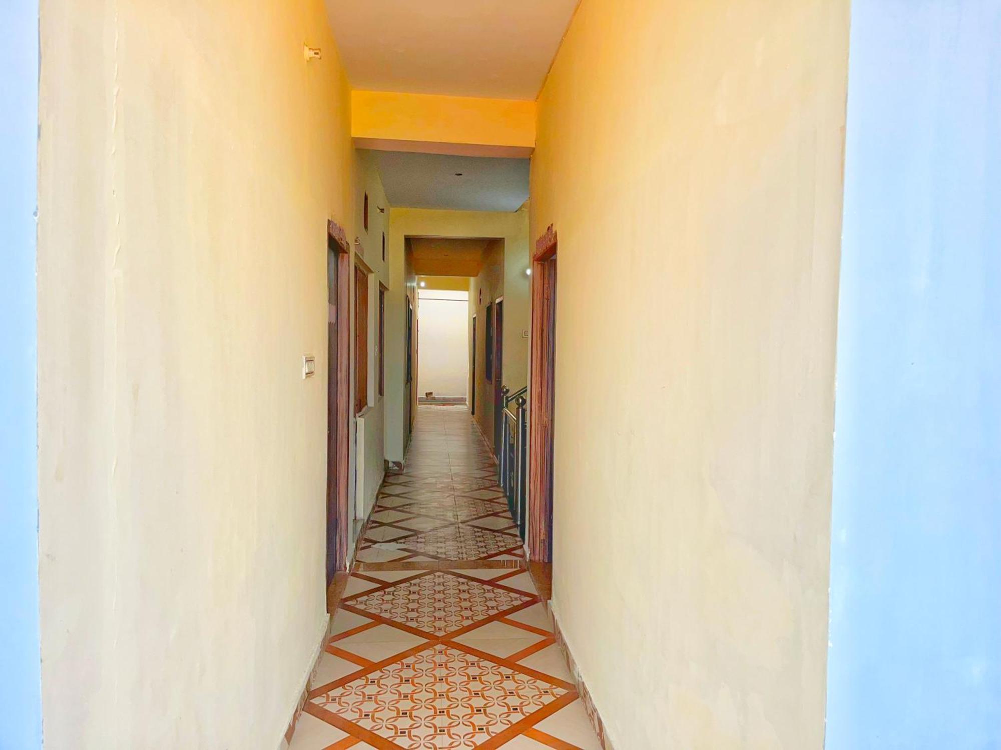 Balaji Homestay Mathura In Vrindavan Extérieur photo